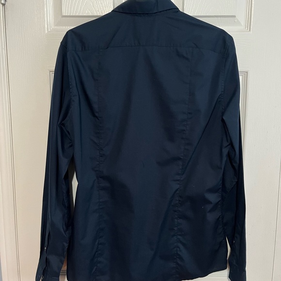 ⭐️ 2 for 1 ⭐️ H&M Easy Iron Long Sleeve Button Up - Picture 2 of 3